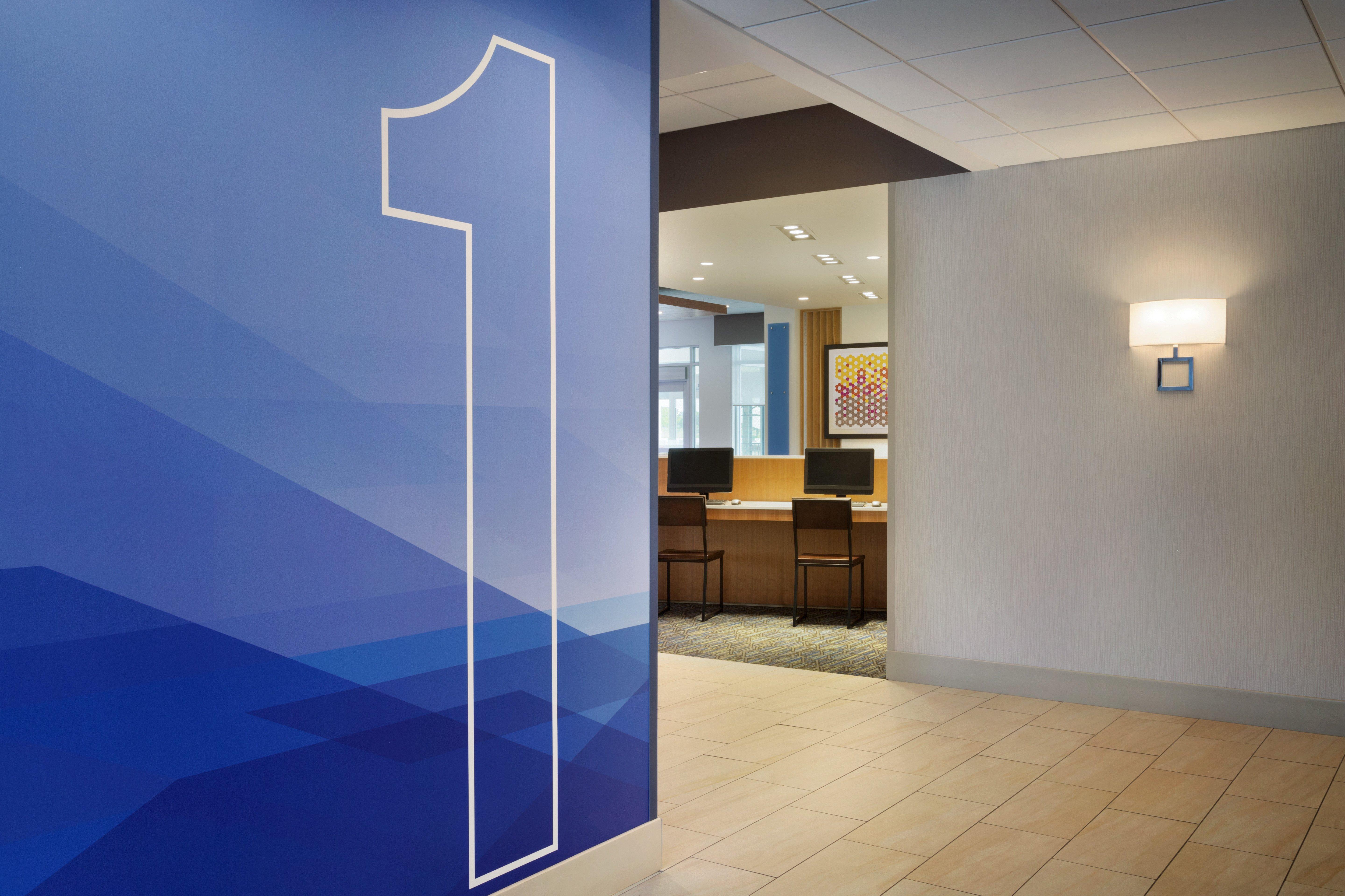 Holiday Inn Express & Suites - Middletown By Ihg Exterior photo